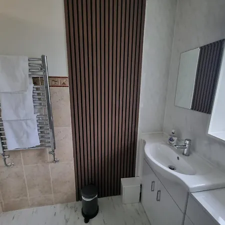 Nyaraló Cooks House By Cliftonvalley